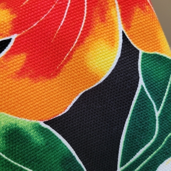 Island Style Vibrant Hawaiian Floral Apron - Picture 4 of 7